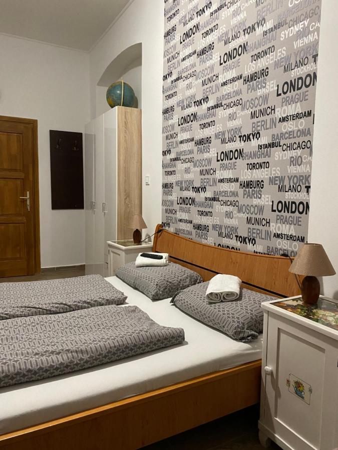 Anna Apartman Pápa エクステリア 写真