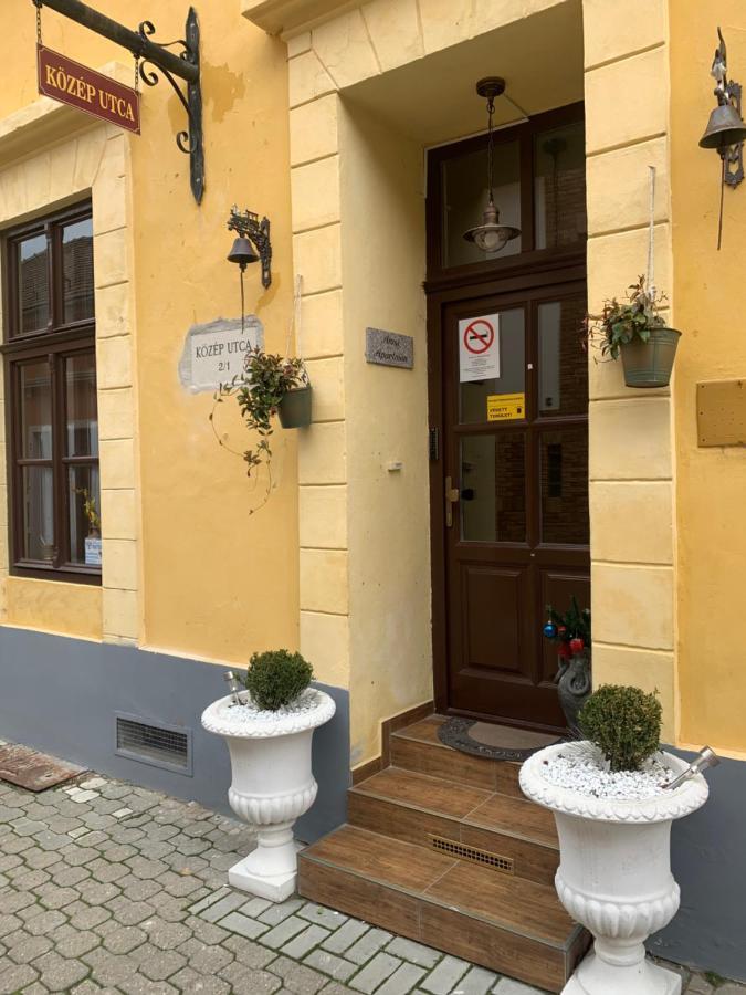 Anna Apartman Pápa エクステリア 写真