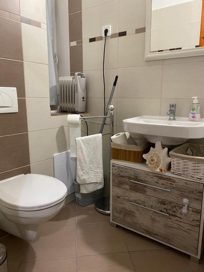 Anna Apartman Pápa エクステリア 写真