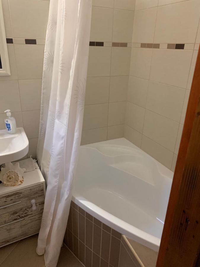 Anna Apartman Pápa エクステリア 写真